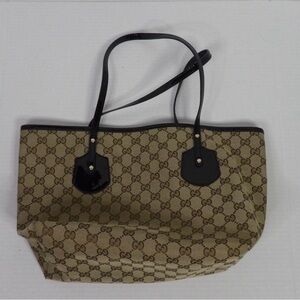 Gucci Beige and Black Signature Tote
